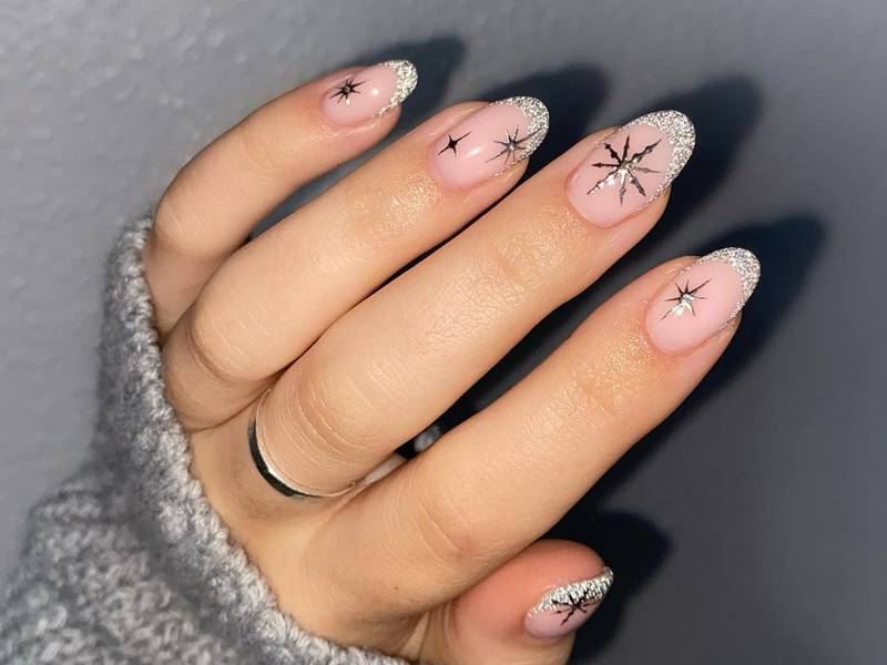 Silver Snowflake Christmas Nails