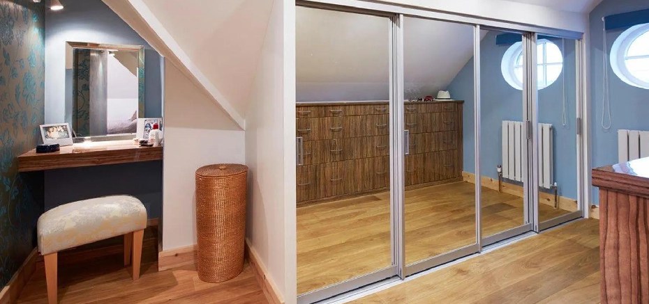 Put Dressing Table Under the Slopping Roof